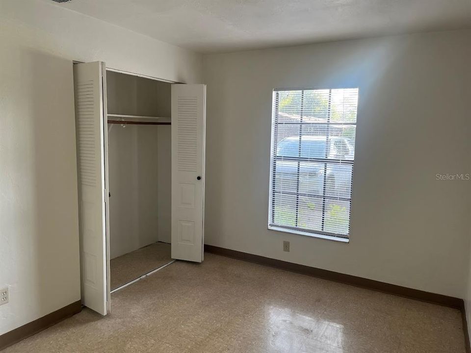 For Rent: $1,200 (2 beds, 1 baths, 837 Square Feet)