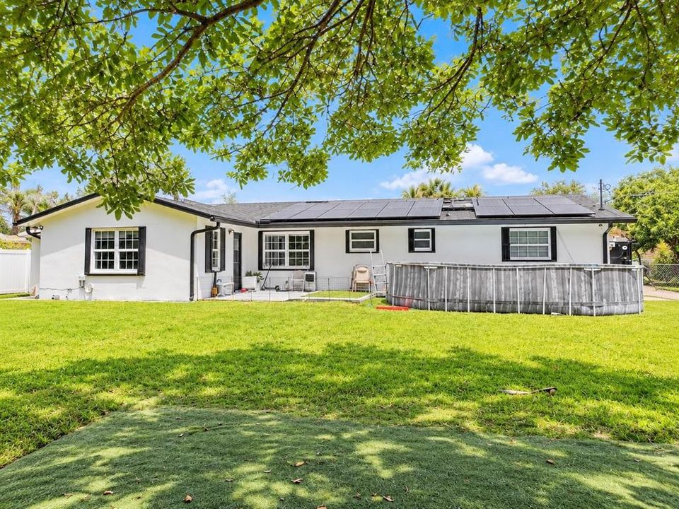 For Sale: $645,000 (3 beds, 2 baths, 1960 Square Feet)
