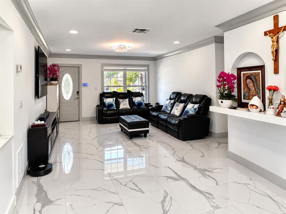For Sale: $645,000 (3 beds, 2 baths, 1960 Square Feet)