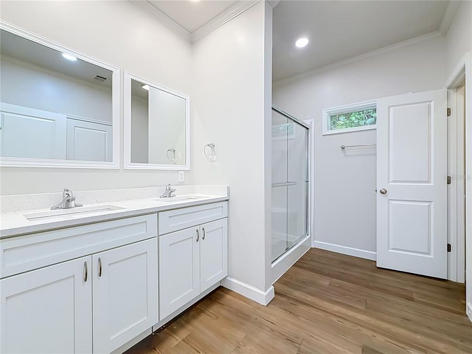 For Rent: $2,900 (3 beds, 2 baths, 1232 Square Feet)