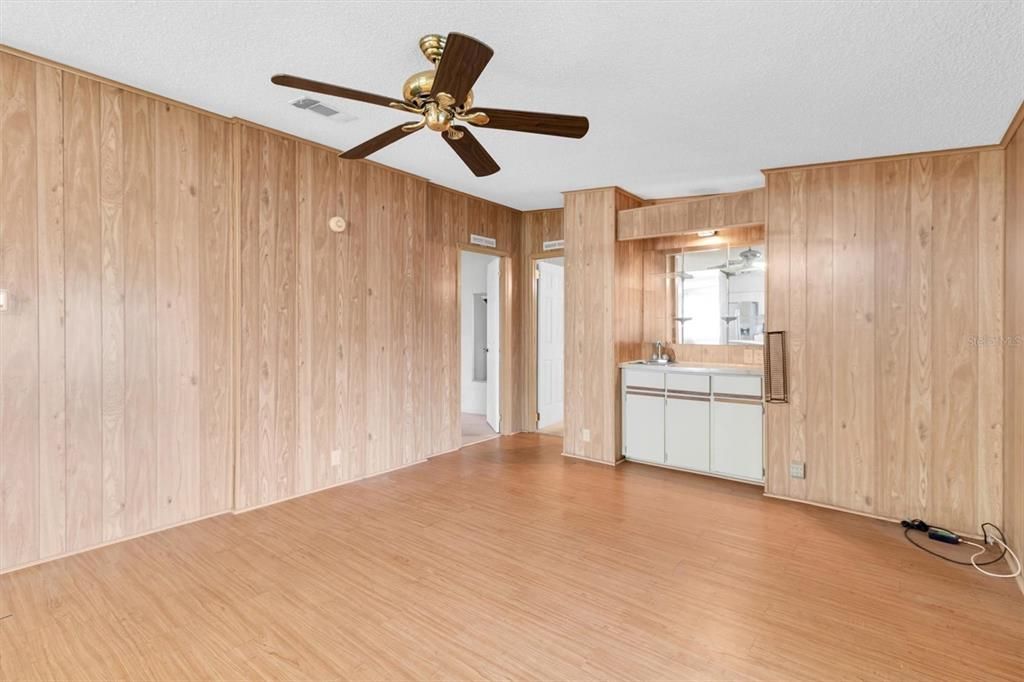 For Sale: $137,000 (2 beds, 2 baths, 1680 Square Feet)