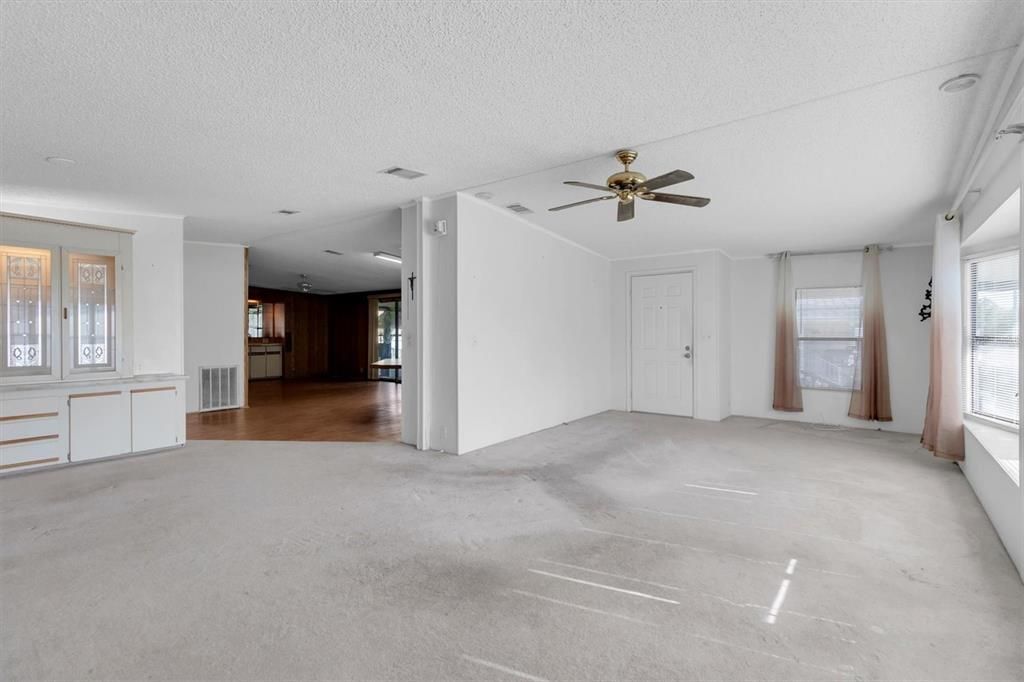 For Sale: $137,000 (2 beds, 2 baths, 1680 Square Feet)