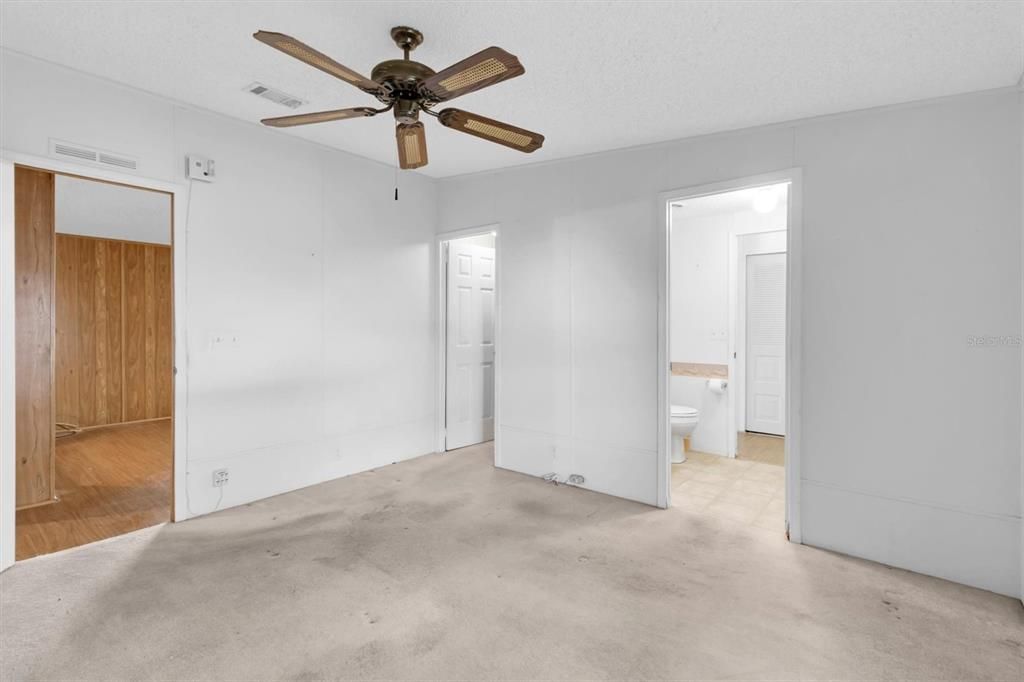 For Sale: $137,000 (2 beds, 2 baths, 1680 Square Feet)