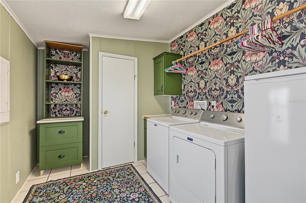 For Sale: $239,000 (3 beds, 2 baths, 1620 Square Feet)