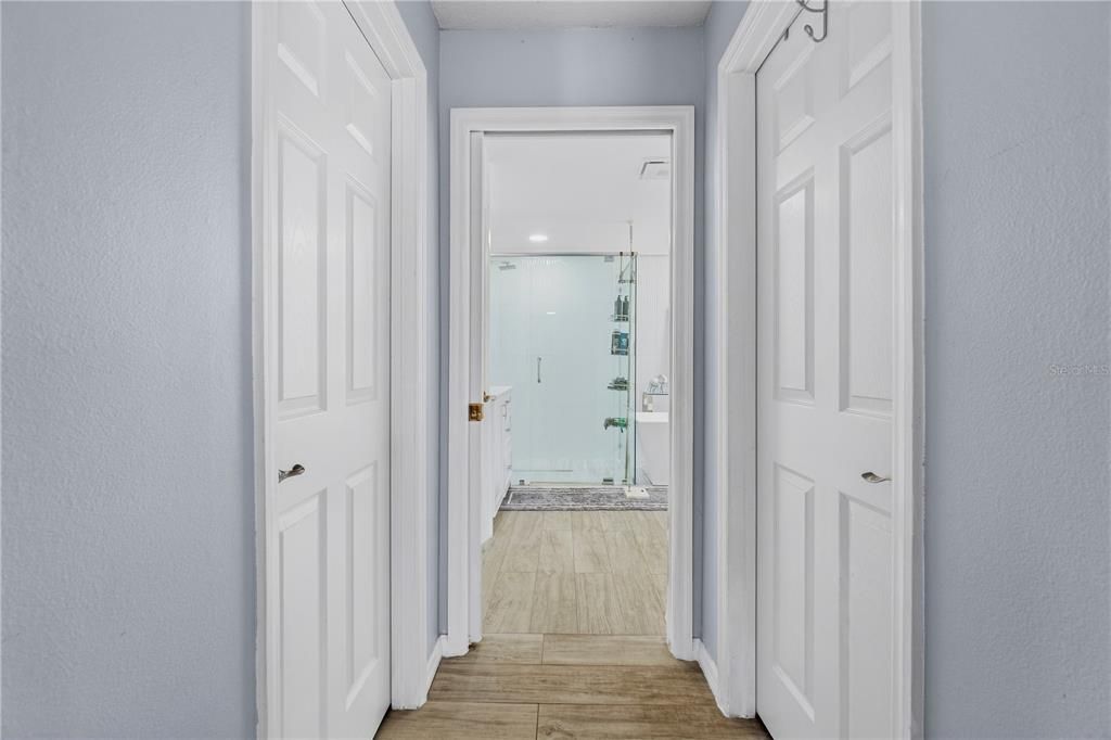 En Venta: $624,900 (4 camas, 3 baños, 2428 Pies cuadrados)