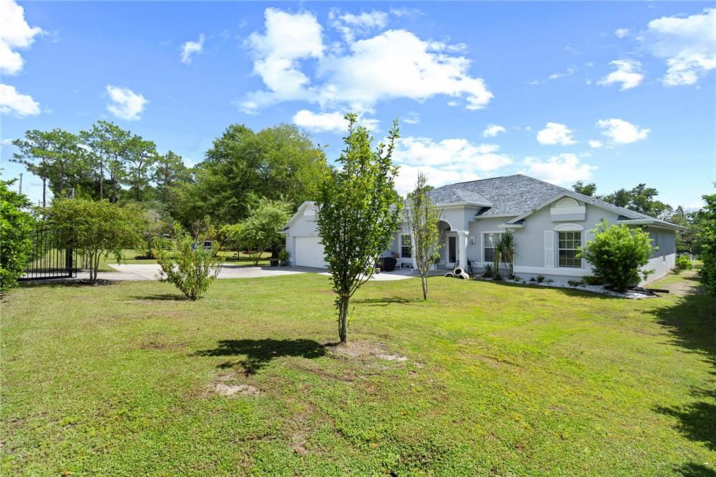 En Venta: $624,900 (4 camas, 3 baños, 2428 Pies cuadrados)
