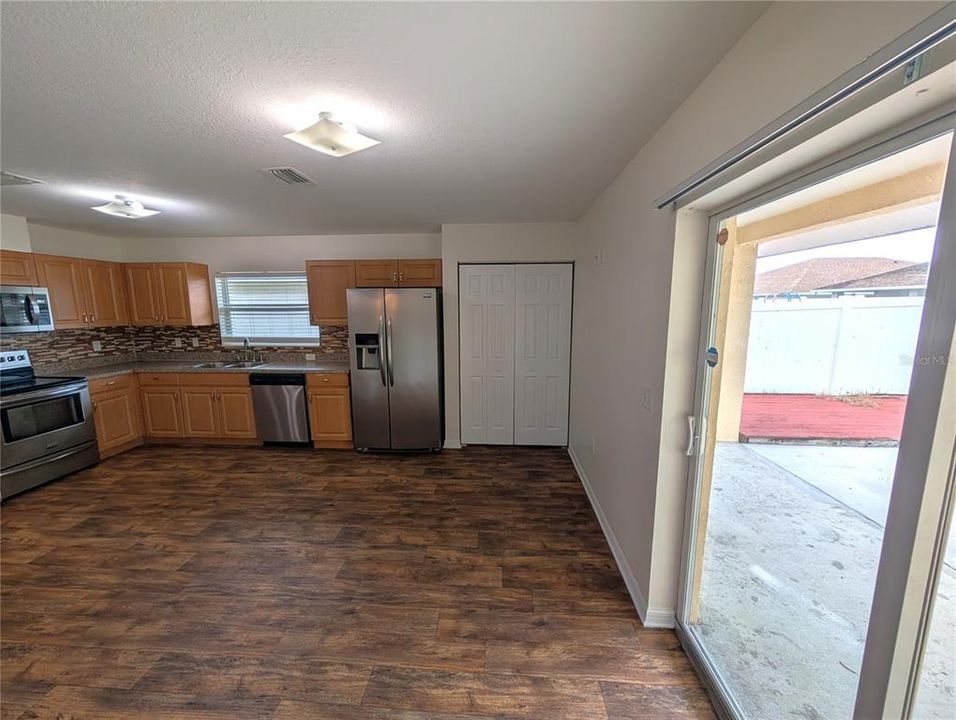 En Renta: $1,995 (4 camas, 2 baños, 1592 Pies cuadrados)