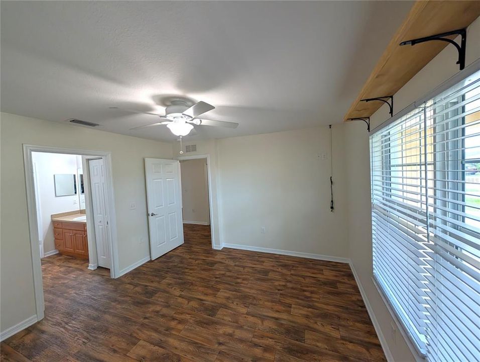 En Renta: $1,995 (4 camas, 2 baños, 1592 Pies cuadrados)