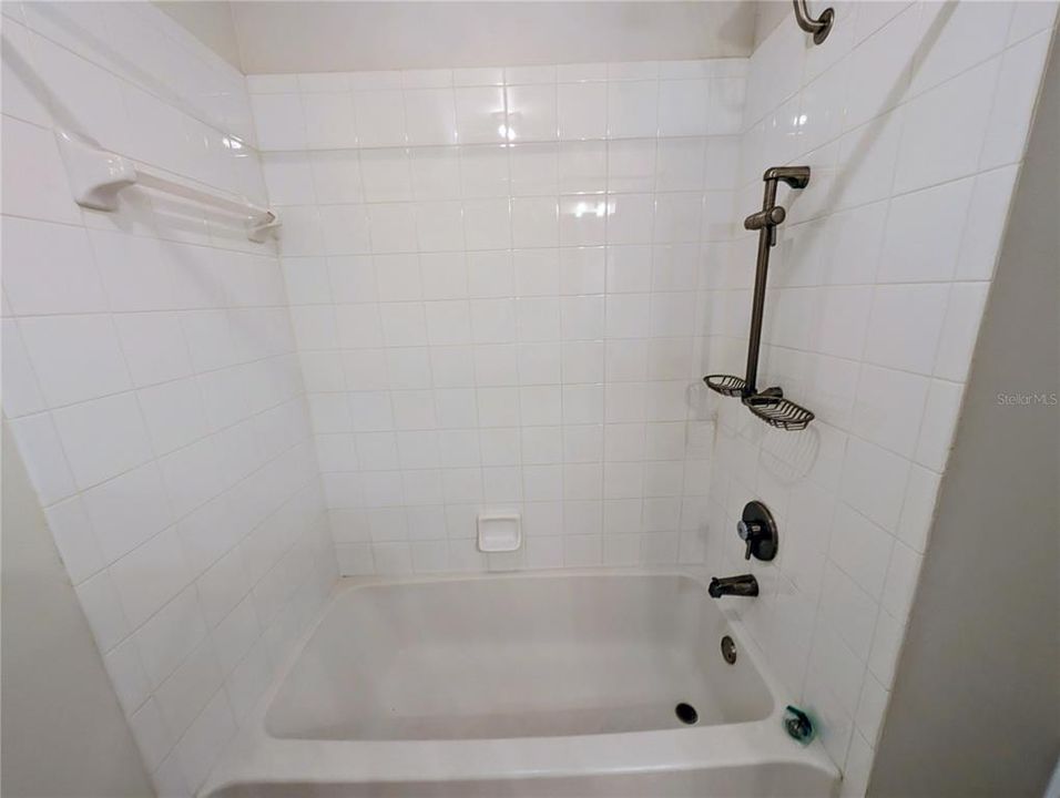 For Rent: $2,200 (3 beds, 3 baths, 1559 Square Feet)