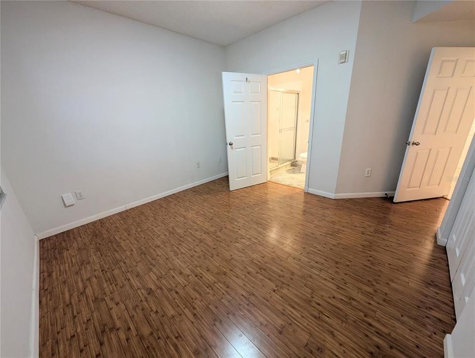 For Rent: $2,200 (3 beds, 3 baths, 1559 Square Feet)