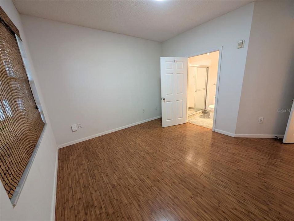 For Rent: $2,200 (3 beds, 3 baths, 1559 Square Feet)