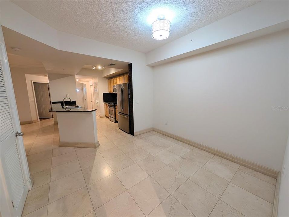 For Rent: $2,200 (3 beds, 3 baths, 1559 Square Feet)