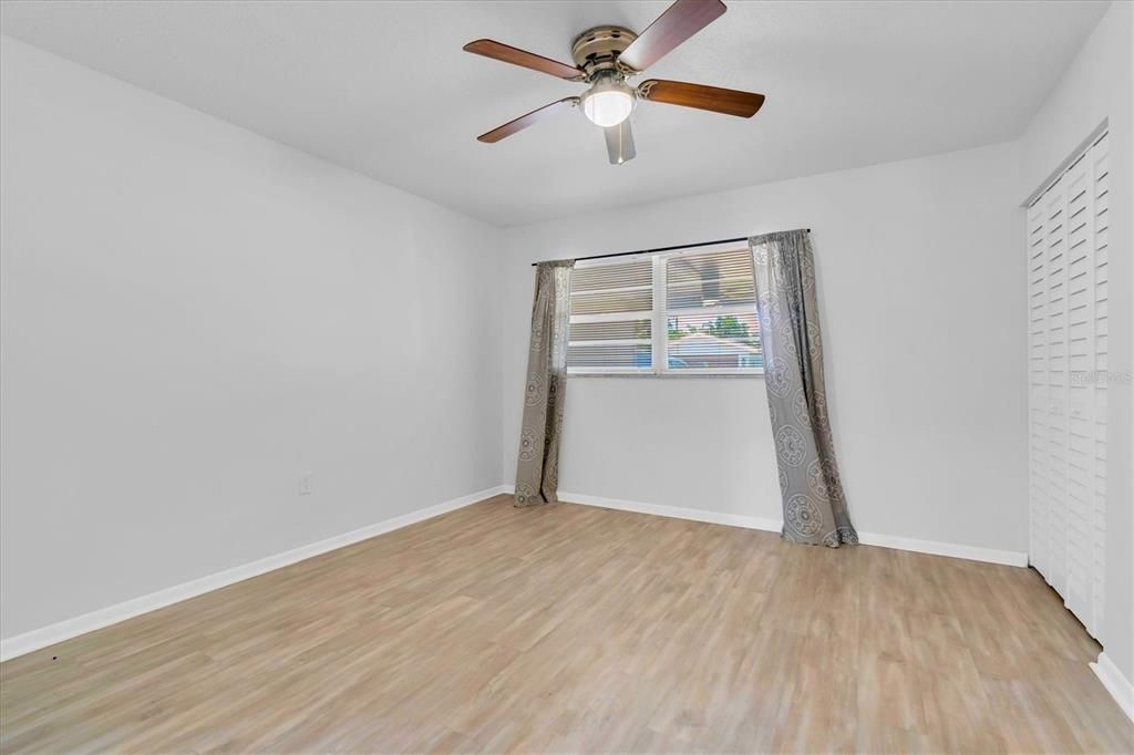 For Rent: $1,700 (1 beds, 1 baths, 728 Square Feet)