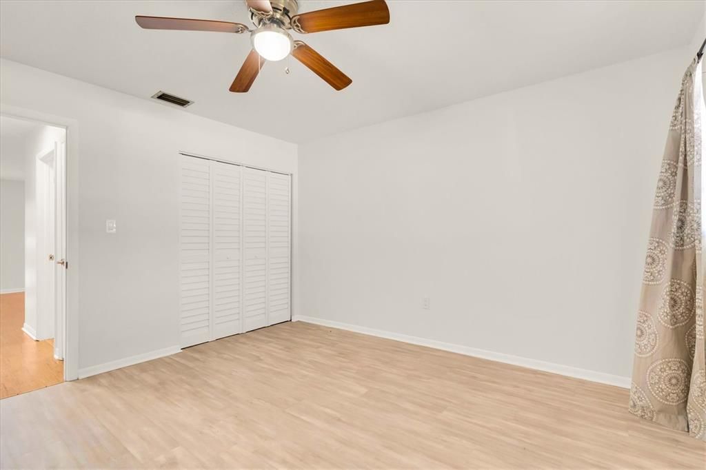 For Rent: $1,700 (1 beds, 1 baths, 728 Square Feet)