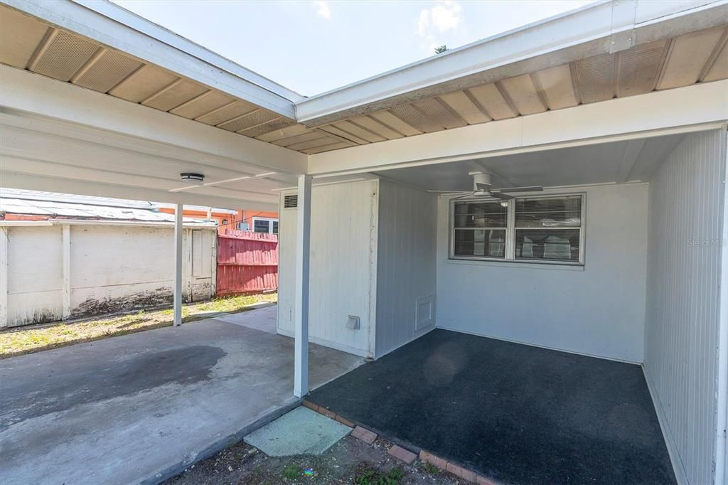 For Rent: $1,700 (1 beds, 1 baths, 728 Square Feet)