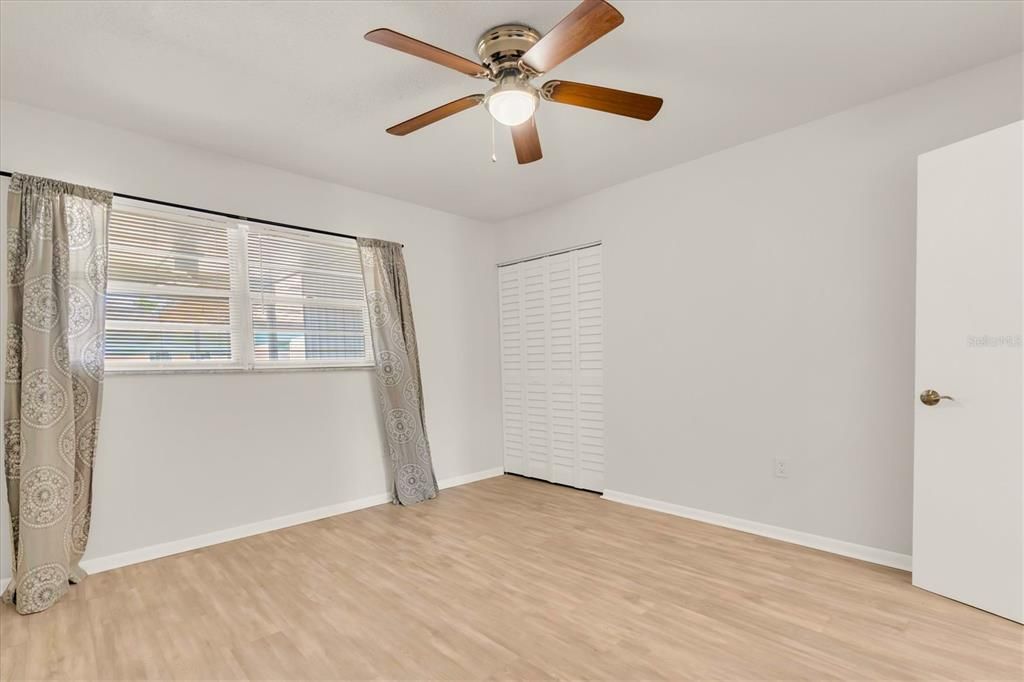 For Rent: $1,700 (1 beds, 1 baths, 728 Square Feet)