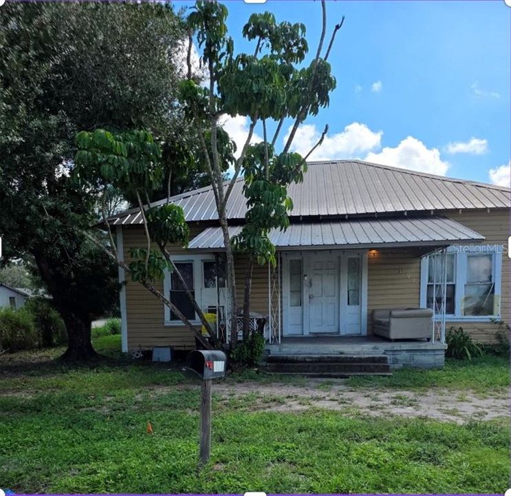 For Sale: $139,900 (3 beds, 1 baths, 1408 Square Feet)