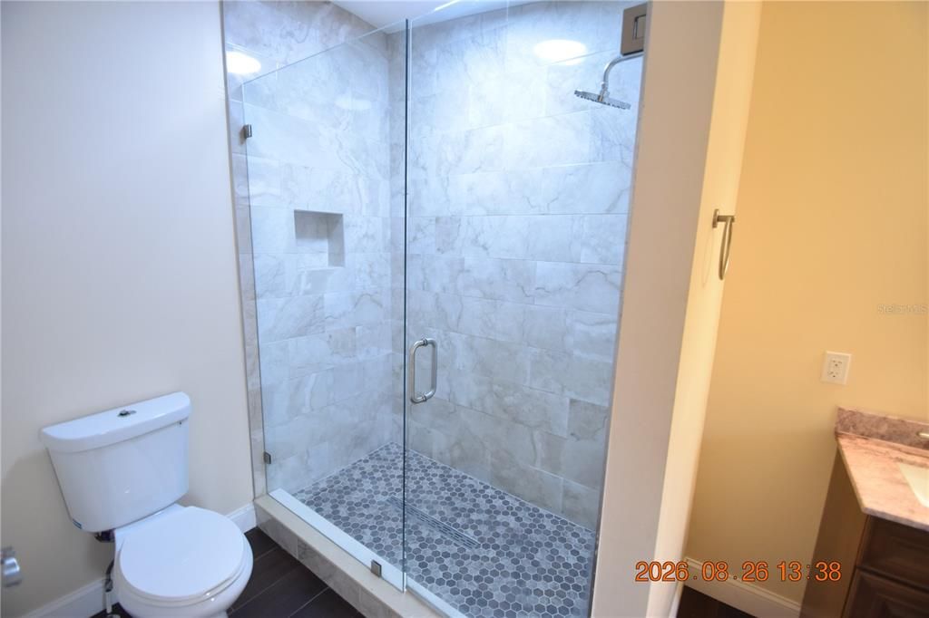 En Renta: $2,250 (3 camas, 2 baños, 1718 Pies cuadrados)