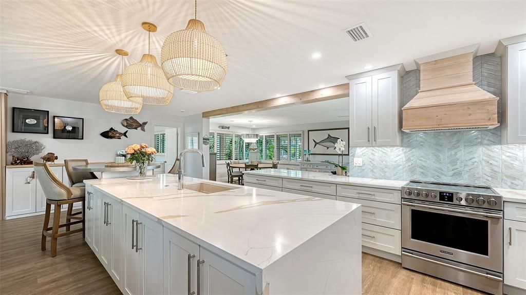 For Sale: $1,200,000 (3 beds, 3 baths, 2200 Square Feet)