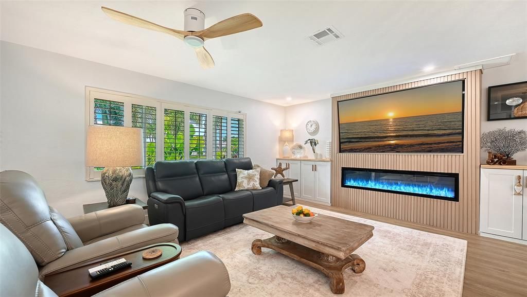 For Sale: $1,200,000 (3 beds, 3 baths, 2200 Square Feet)