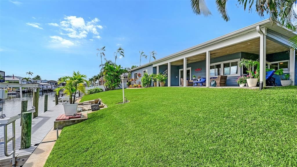 For Sale: $1,200,000 (3 beds, 3 baths, 2200 Square Feet)