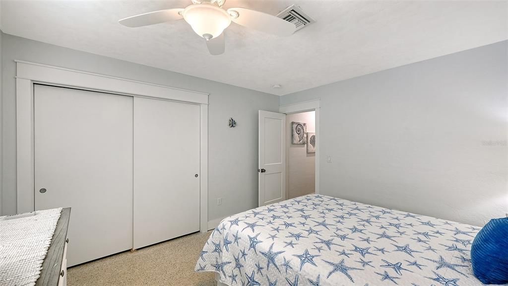 For Sale: $1,200,000 (3 beds, 3 baths, 2200 Square Feet)