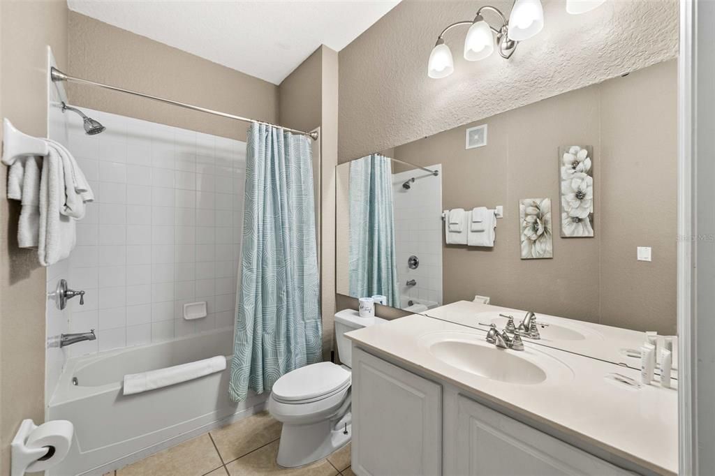 For Sale: $609,000 (3 beds, 2 baths, 2001 Square Feet)