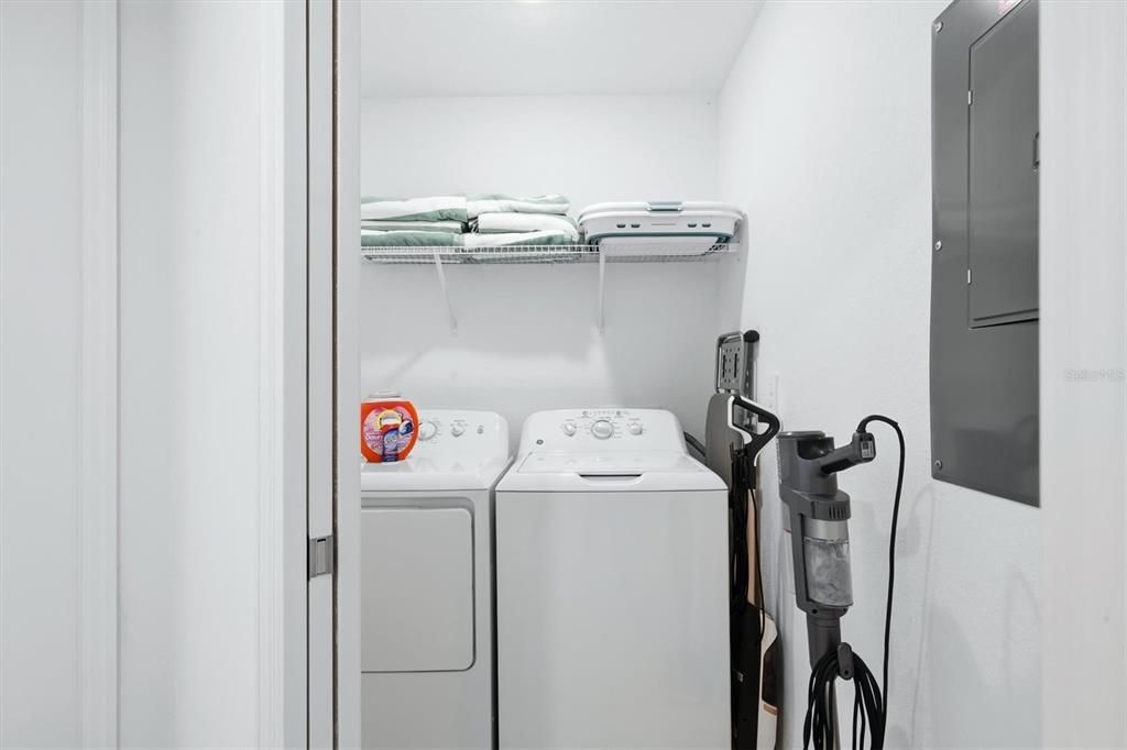 В аренду: $2,750 (3 спален, 2 ванн, 1301 Квадратных фут)