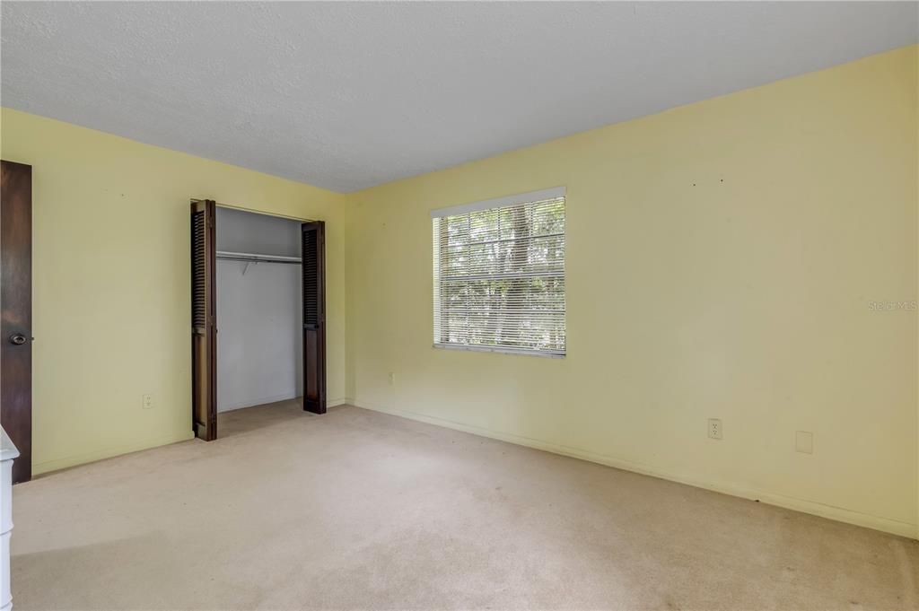 Activo con contrato: $245,000 (3 camas, 2 baños, 1418 Pies cuadrados)