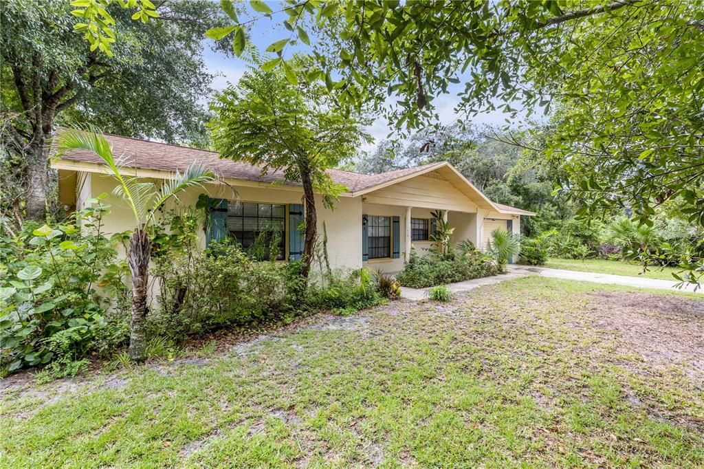 Activo con contrato: $245,000 (3 camas, 2 baños, 1418 Pies cuadrados)