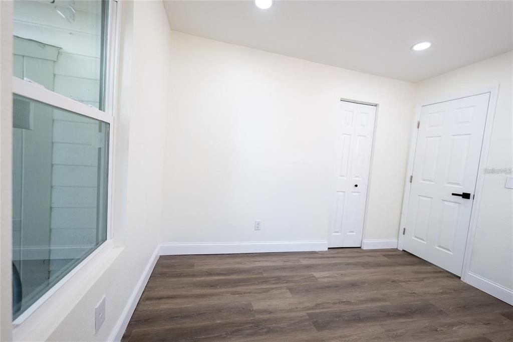 В аренду: $1,950 (2 спален, 1 ванн, 730 Квадратных фут)