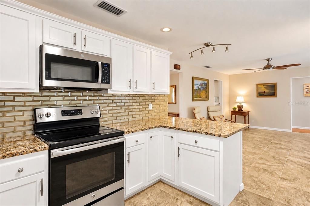Active With Contract: $695,000 (3 beds, 2 baths, 1850 Square Feet)