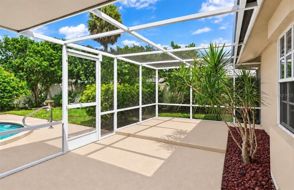 Active With Contract: $695,000 (3 beds, 2 baths, 1850 Square Feet)