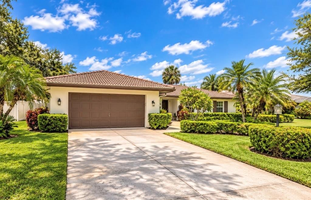Active With Contract: $695,000 (3 beds, 2 baths, 1850 Square Feet)