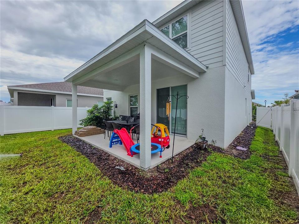For Sale: $430,000 (4 beds, 2 baths, 2357 Square Feet)