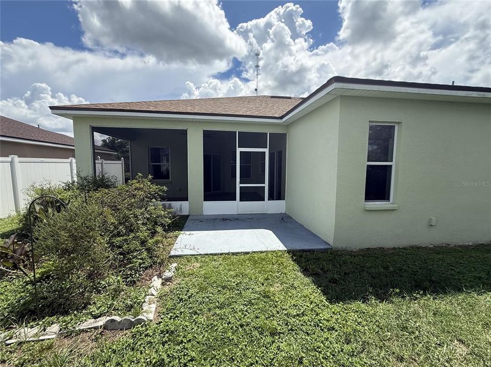 En Venta: $310,000 (4 camas, 2 baños, 2352 Pies cuadrados)