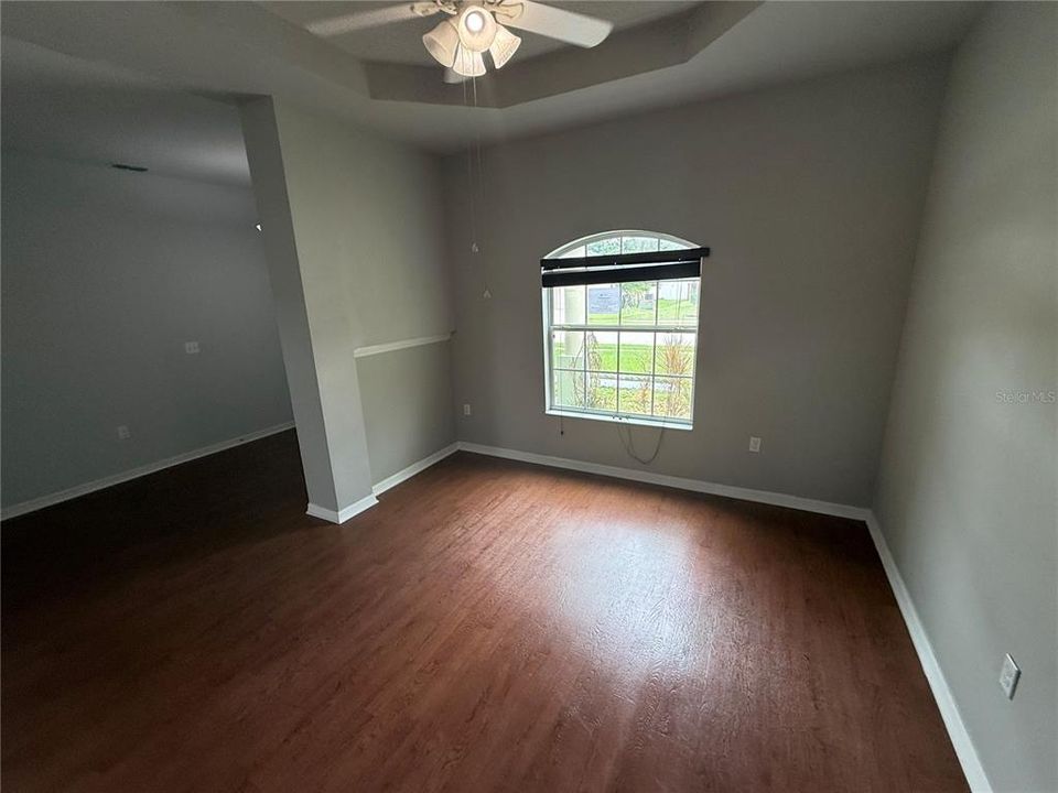 En Venta: $310,000 (4 camas, 2 baños, 2352 Pies cuadrados)