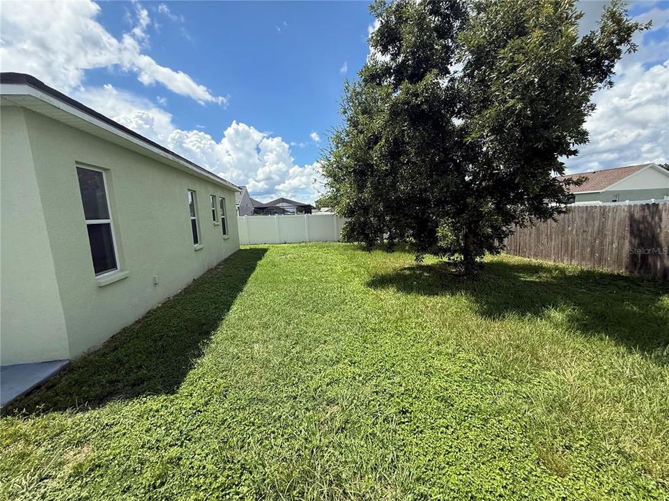 En Venta: $310,000 (4 camas, 2 baños, 2352 Pies cuadrados)
