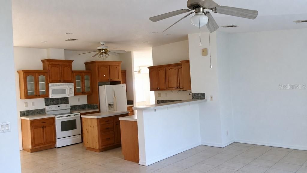 For Sale: $178,000 (3 beds, 2 baths, 2002 Square Feet)