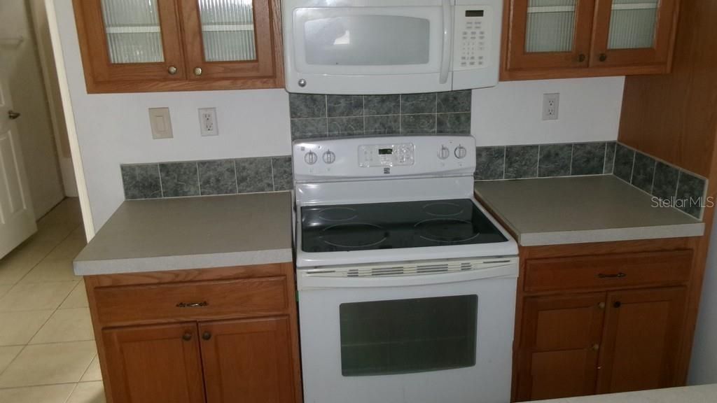 For Sale: $178,000 (3 beds, 2 baths, 2002 Square Feet)
