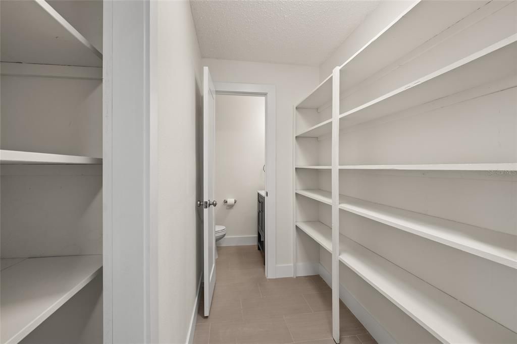 En Venta: $1,100,000 (4 camas, 2 baños, 2789 Pies cuadrados)