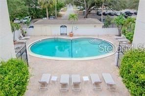 For Rent: $1,950 (1 beds, 1 baths, 728 Square Feet)