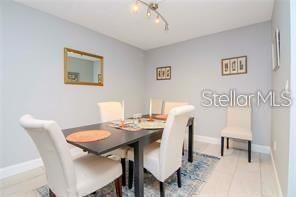 For Rent: $1,950 (1 beds, 1 baths, 728 Square Feet)