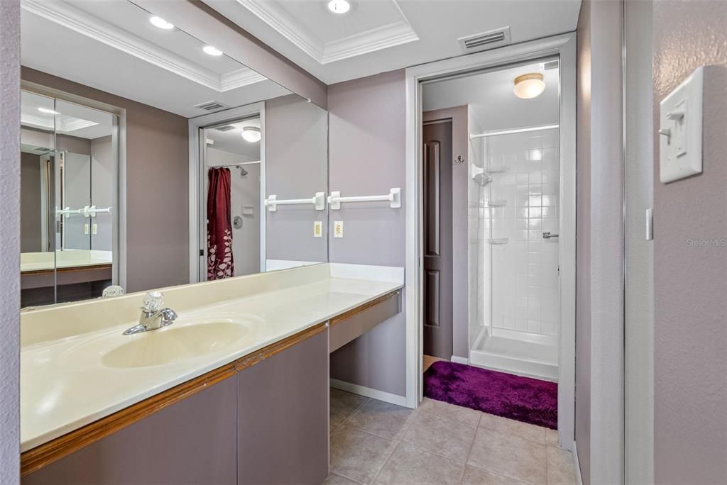На продажу: $249,000 (2 спален, 2 ванн, 1030 Квадратных фут)