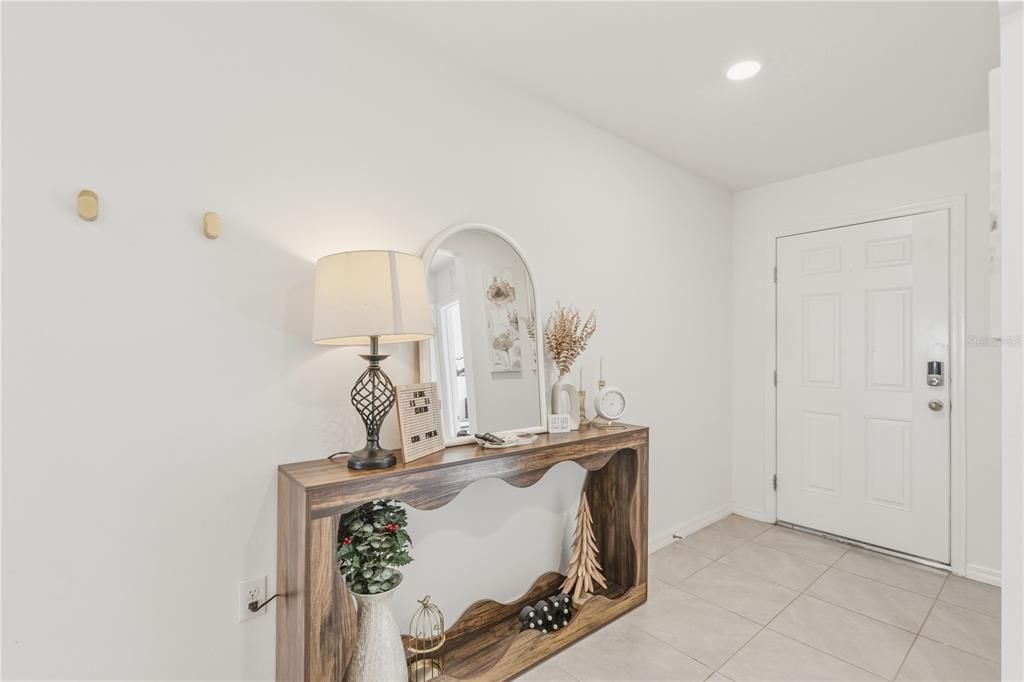For Rent: $2,200 (3 beds, 2 baths, 1615 Square Feet)