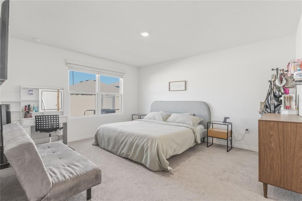 For Rent: $2,200 (3 beds, 2 baths, 1615 Square Feet)