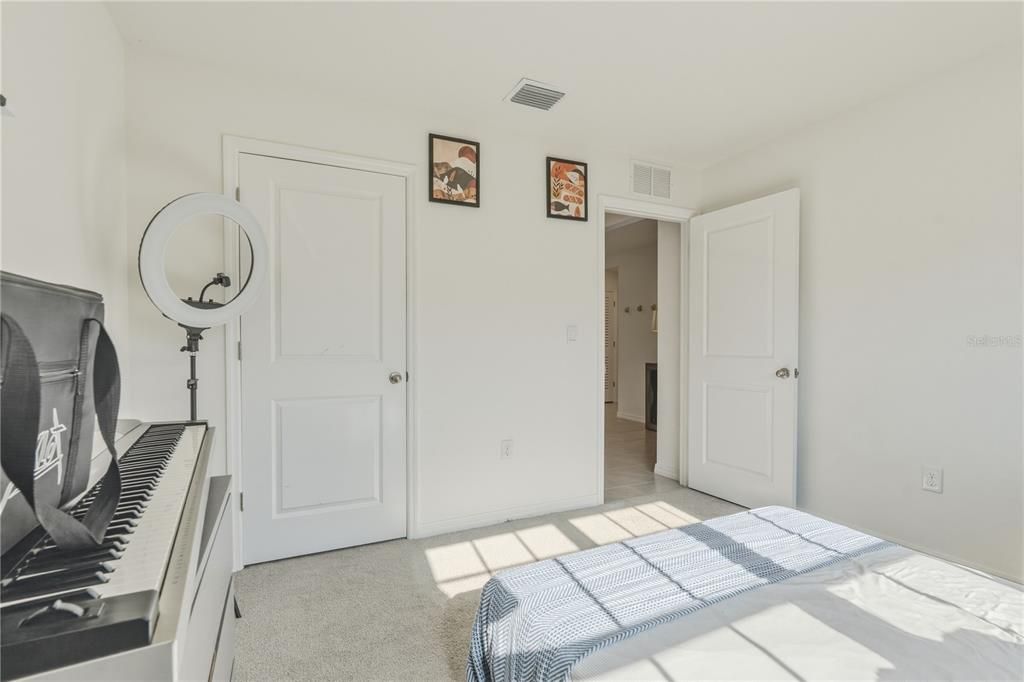 For Rent: $2,200 (3 beds, 2 baths, 1615 Square Feet)