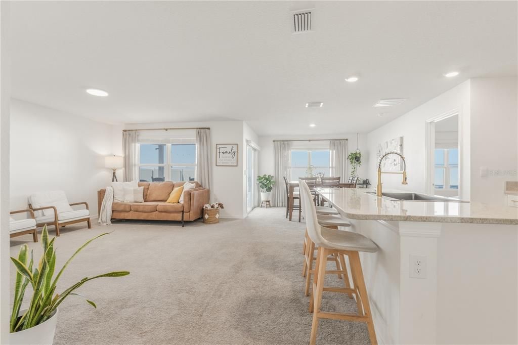 For Rent: $2,200 (3 beds, 2 baths, 1615 Square Feet)
