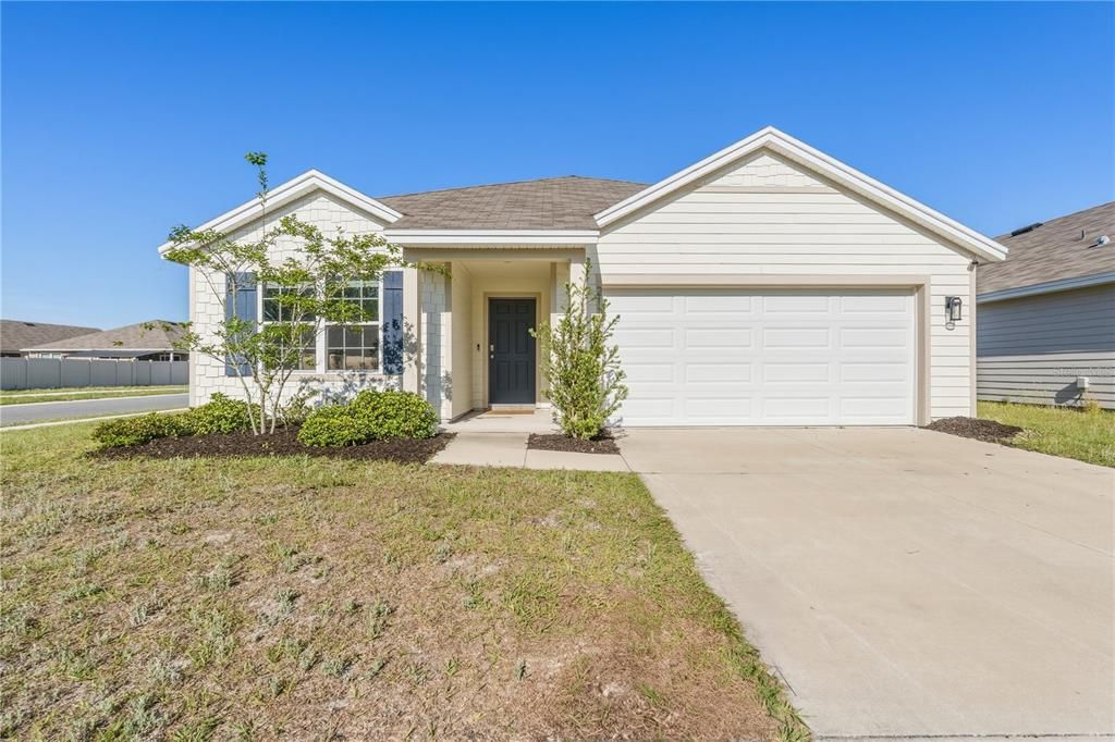 For Rent: $2,200 (3 beds, 2 baths, 1615 Square Feet)
