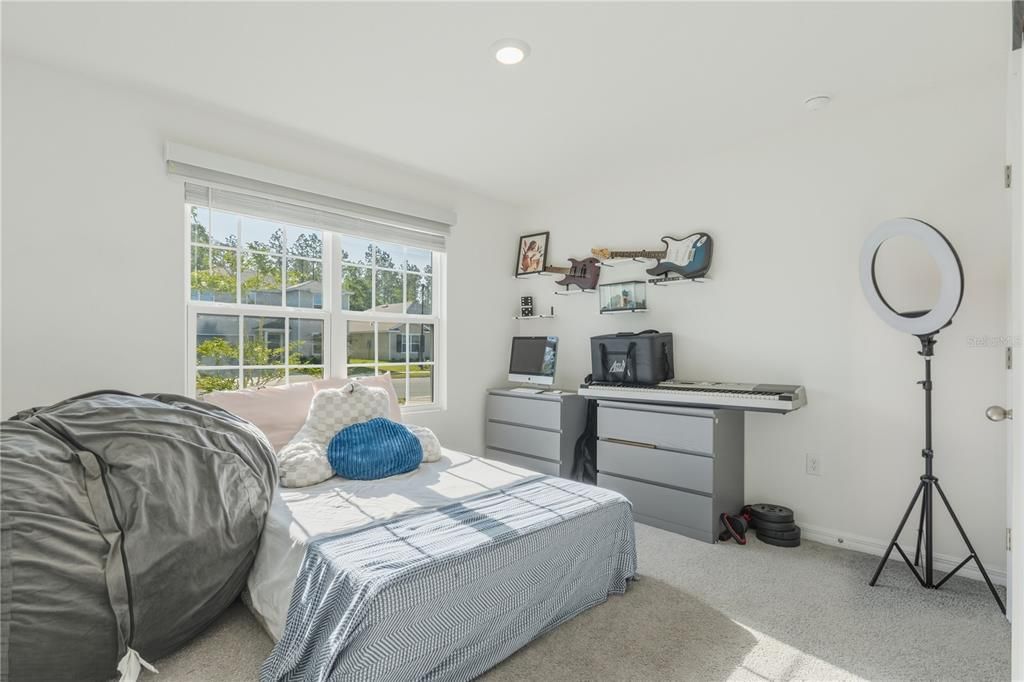For Rent: $2,200 (3 beds, 2 baths, 1615 Square Feet)